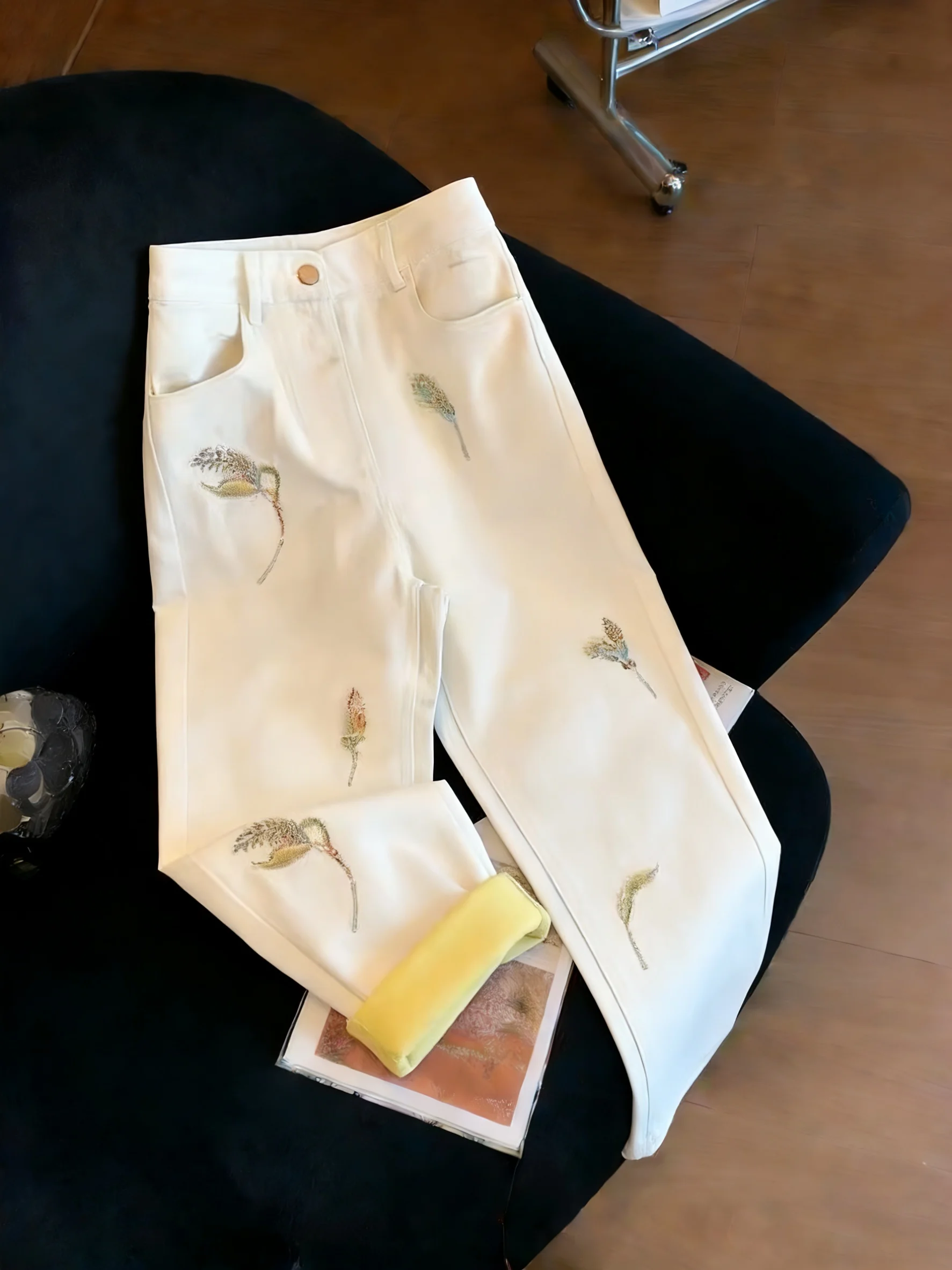 

Ele High Waist Gold Stamp Print Slim Fit Straight Leg Jeans Women's Spring Design Unique Faionable Denim Pants