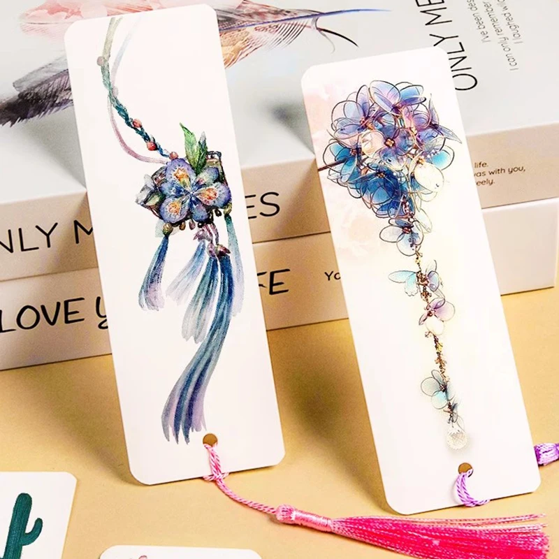 ที่คั่นหนังสือกระดาษคราฟท์วาดด้วยมือพร้อมจี้พู่หลากสีแบบทำมือสำหรับเด็กเครื่องเขียนสำนักงาน