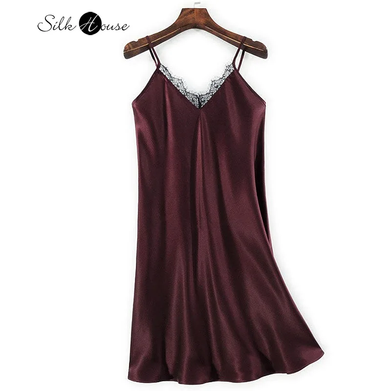 여성 캐주얼 의류 레이스 V넥 100% 천연 뽕나무 실크 플레인 새틴 섹시 슬림핏 미니멀리스트 마룬 캐미솔 드레스