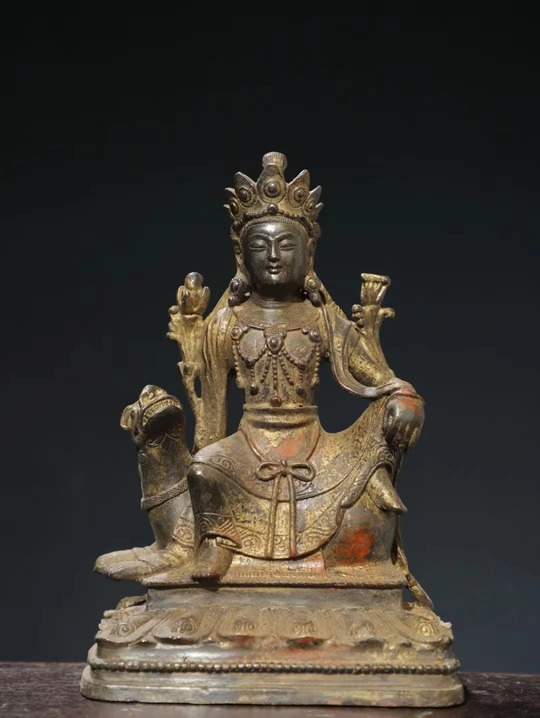 Rare  old copper sitting beast Tara buddha statue,Free shipping