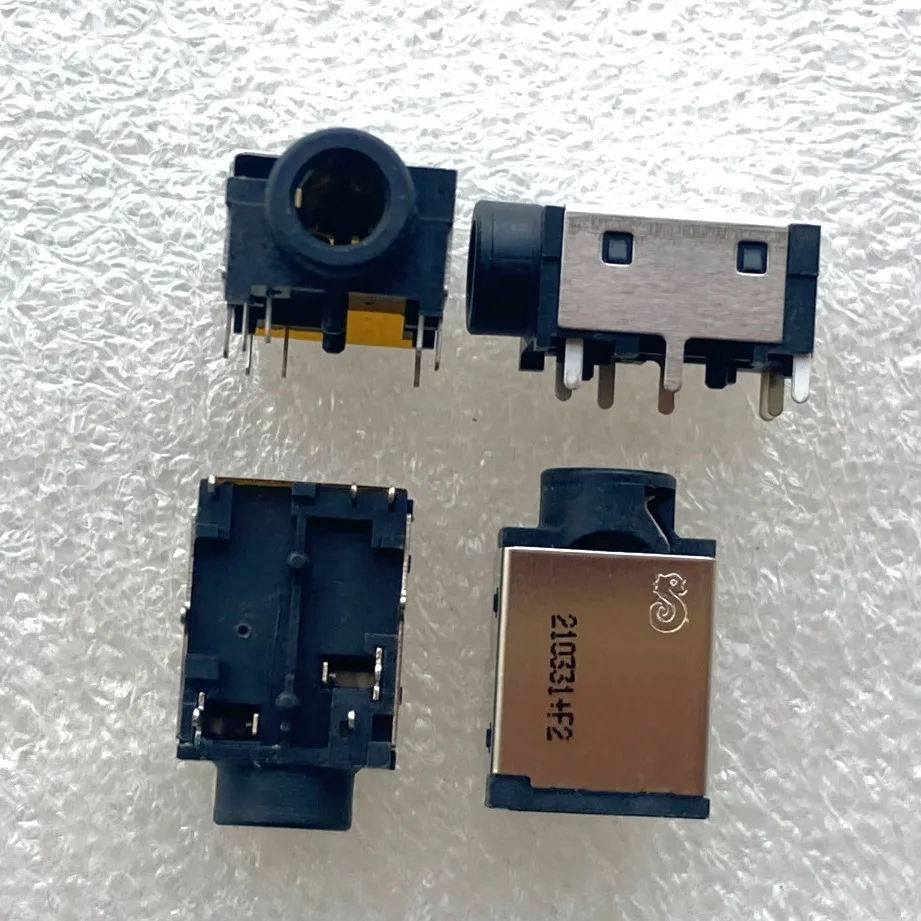 For Xinyin 2SJ3082-031111F 3.5MM four-segment audio, female seat 8P two-in-one, earphone socket