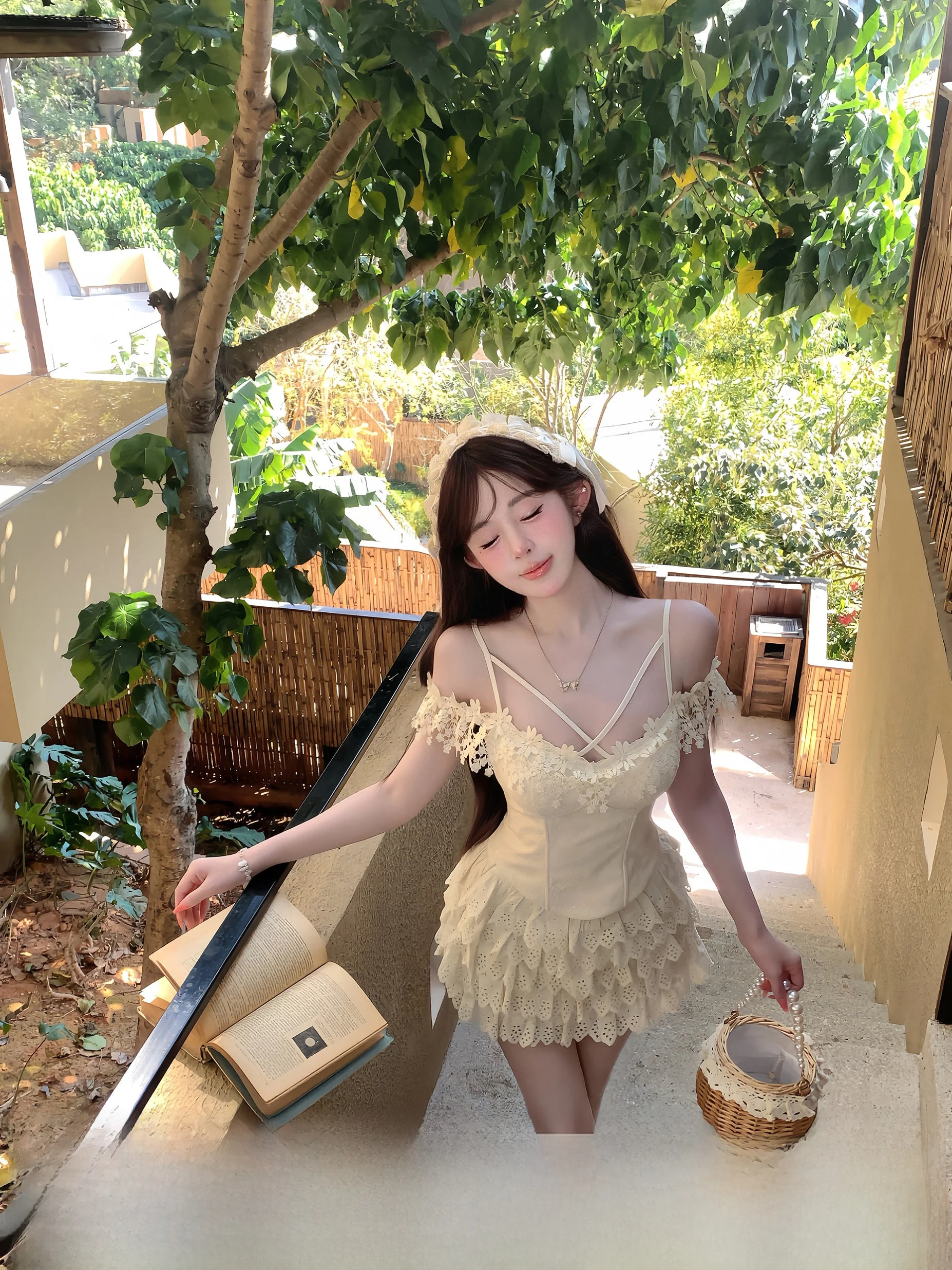

Elegant Sexy Summer Swallowtail Ensemble E26B20073E26Q20074 Fashionable Floral Print Crop Top And High Waist Skirt Set for Women