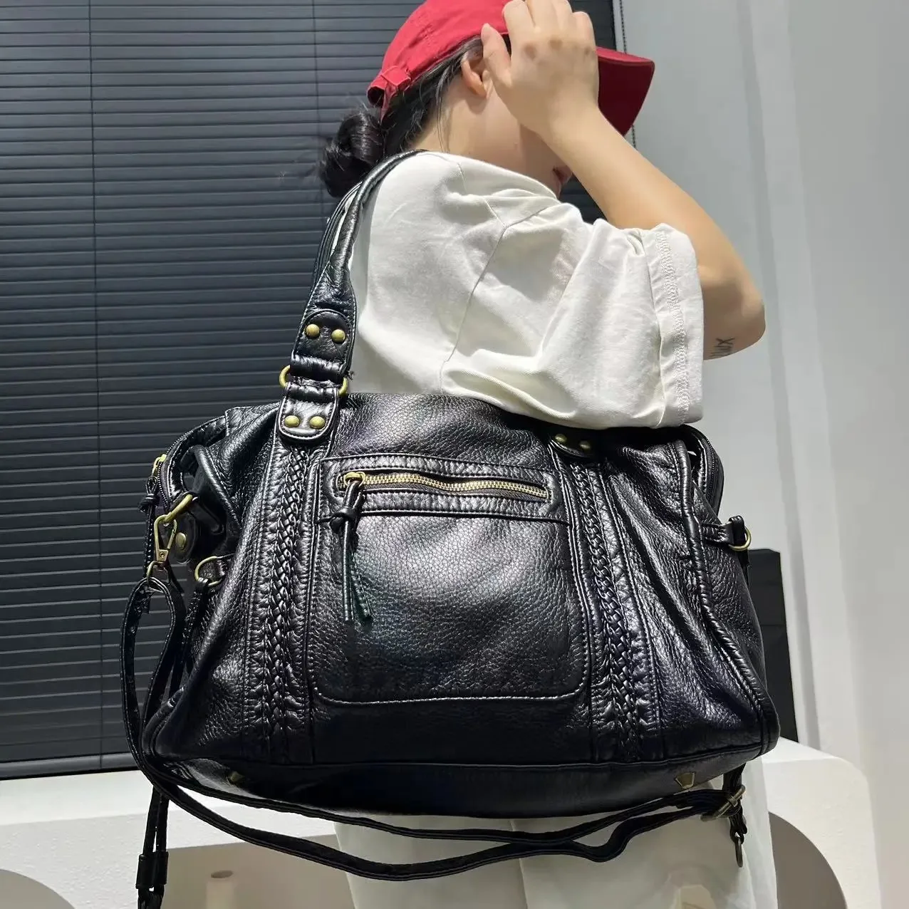 

Luxury Soft Pu Leather Brand Girls Shoulder Bags Black HandBags Tote New Arrival Y2K Large Motorcycle Bags Crossbody for Women