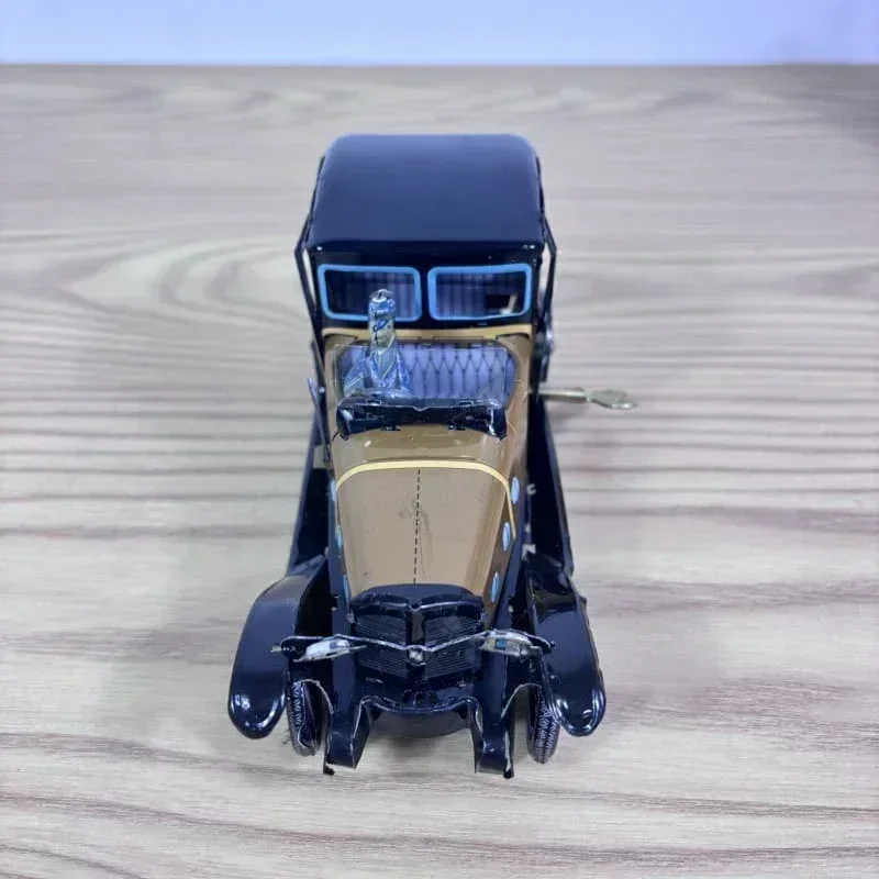 

Wind up toy Adult Collection Retro Metal Tin vintage cars Spanish Mechanical Clockwork model figure children birthday gift