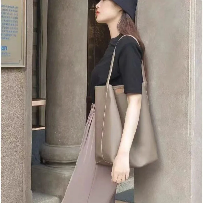 

Cross Border Bucket Bag Leather Large Capacity Bag Soft Leather High-end Feeling Commuting Tote Women's Single Shoulder Handbag