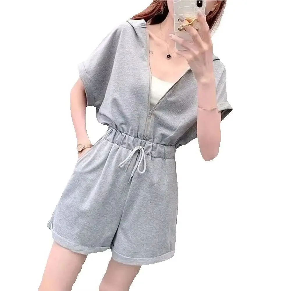 ผู้หญิงลําลองJumpsuits Rompersฤดูร้อนใหม่ขนาดเล็กHoodedกางเกงขากว้างบอดี้สูทสไตล์เกาหลีผูกเอวกางเกงขาสั้นชุดPlaysuits
