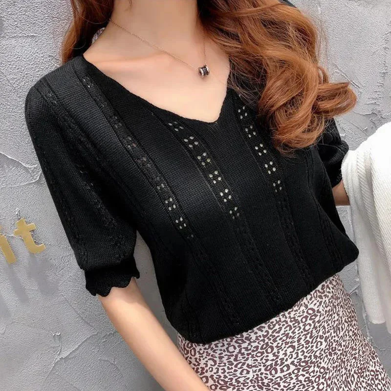 

Nice Blouses Top Femme Short Sleeve See Through Knitted Blouse Women Blusas Mujer De Moda Hollow-out V-Neck Pullover Shirts