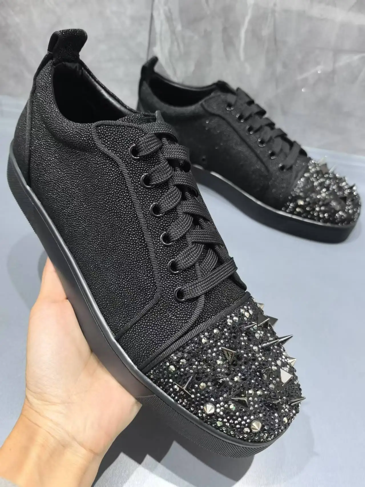 

Rhinestone Rivets Decor Casual Sports Shoes for Men Large Size 47 Lace Up Sneakers Rubber Sole Flat Zapatillas Handmade Shoe
