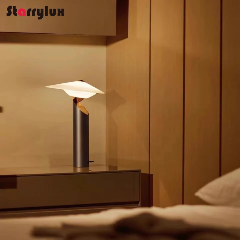 

Nordic Creative Hat Table Lamp Simple Unique Living Room Bedside Light Designer Sample Room Hotel Decor