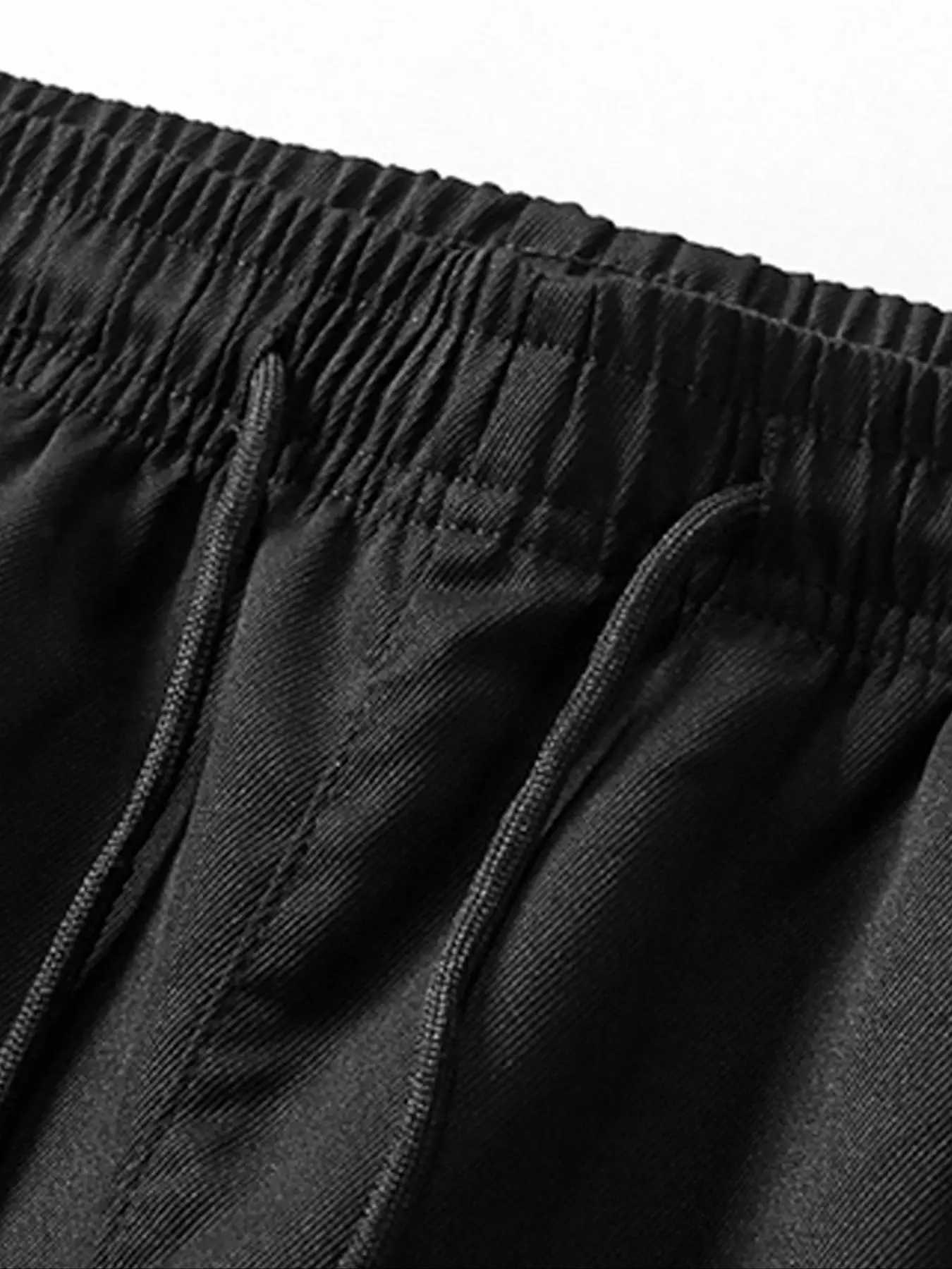 Pantaloncini sportivi casual semplici da uomo, tessuto delicato sulla pelle, assorbenti dell'umidità e traspiranti, con coulisse, pantaloni multitasche, pantaloncini cargo, adatti per pendolarismo quotidiano, sport all'aria aperta, casa, ciclismo, campeggio, alpinismo e escursionismo