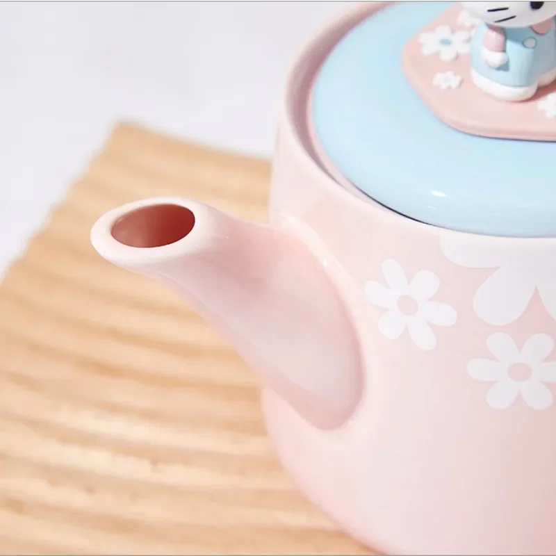 Sanrio Cartoon Animation Peripheral Hello Kitty Sakura Pink Teapot Jesienno-zimowy prezent na ukończenie szkoły dla przyjaciół i szkoły