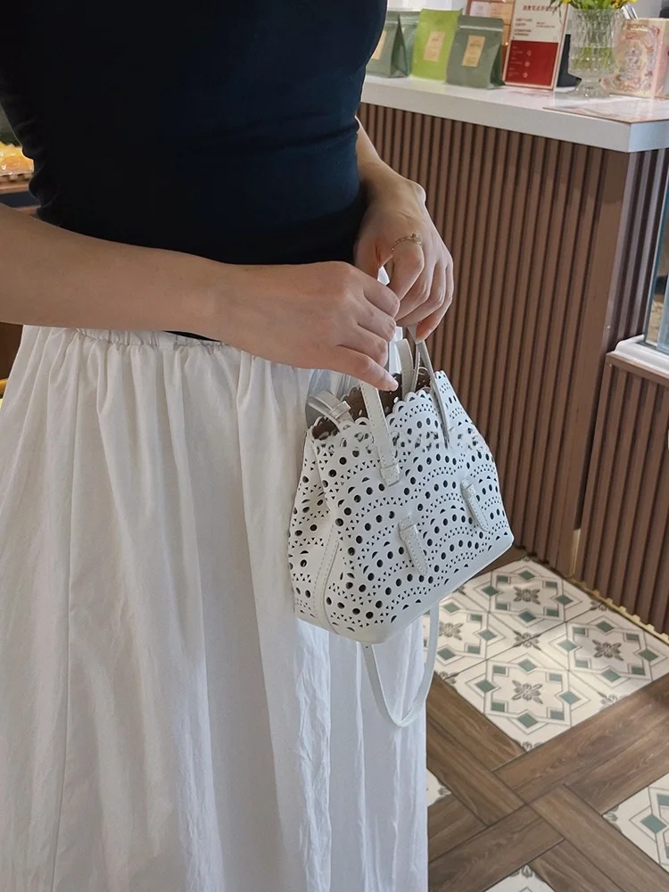 

Romantic Hollow out Floral Carved Handbag Tote Basket Bag Buet Bag Crossbody Bag Special Design Women's Handbag UK Sle