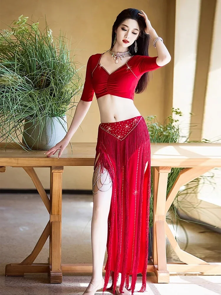 Frauen Sexy V-ausschnitt Bauchtanz Kostüm Set Wettbewerb Orientalischen Tanz Outfit Gruppe Trommel Tanz Fransen Hüfte Rock 2 stücke Top Rock