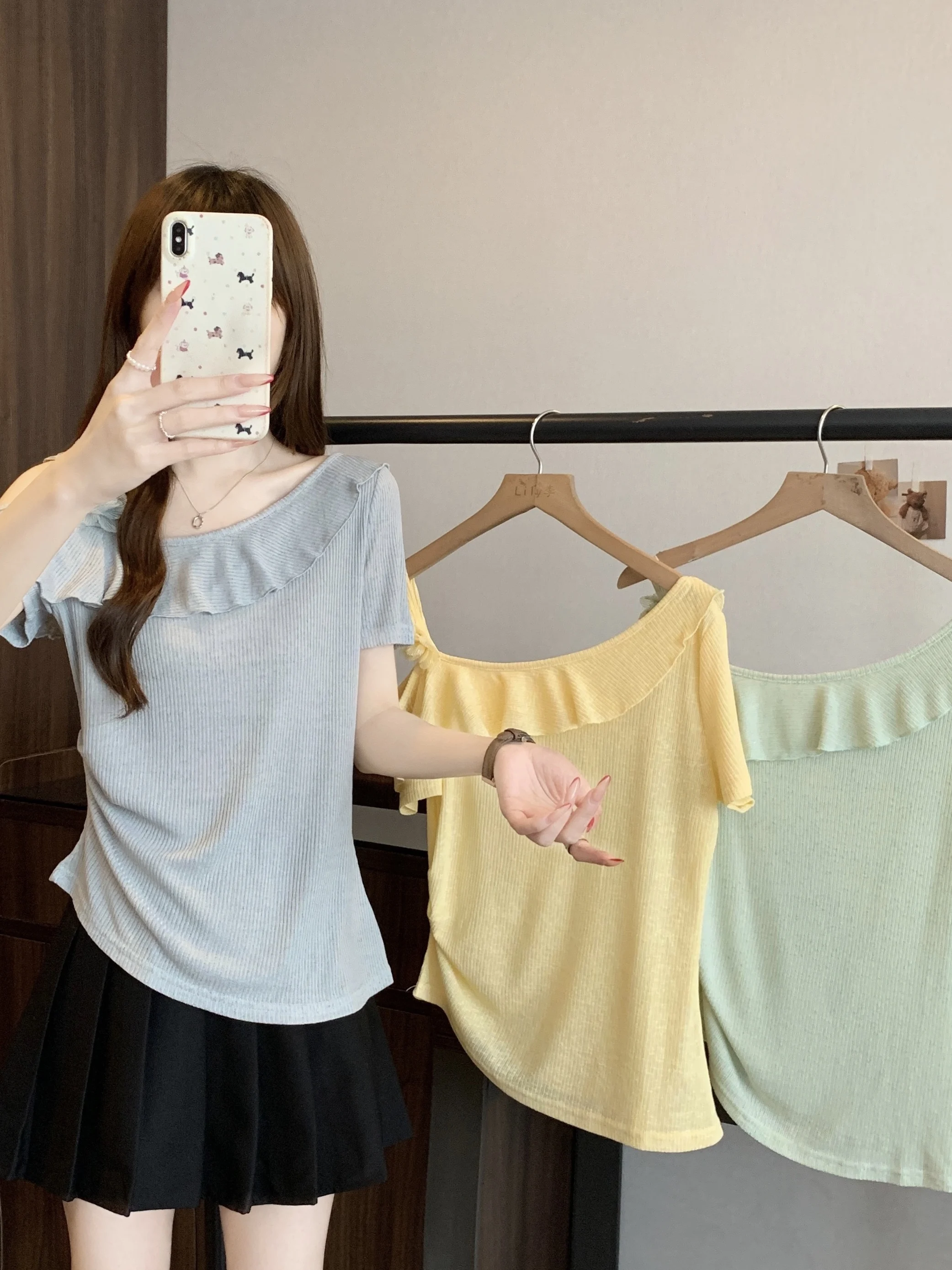

plus Size Knitted Slimming Loose Shoulder Bared 3D Floral Embellished Top Women's Casual Style Breathable Skin Friendly Short...