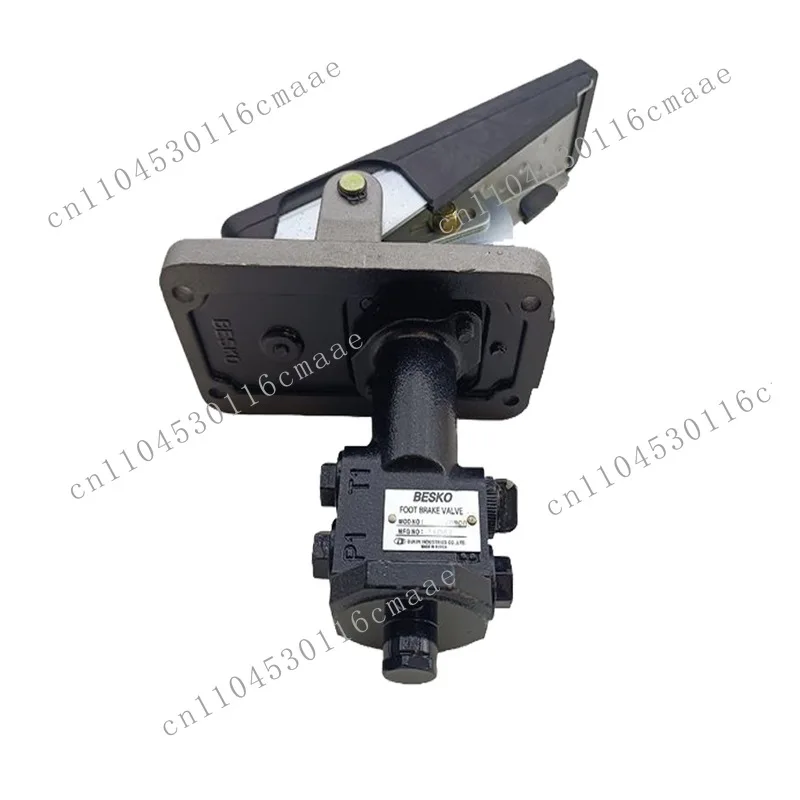 Suitable for Forklift Accessories, Hyundai 110D-7E Air Brake Master Cylinder, Accelerator Pedal, Brake Pedal