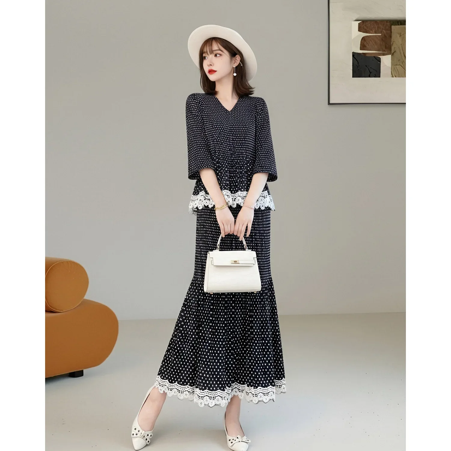 Miyake Style Women Polka Dot Pleated Two Piece Set V Neck 3/4 Sleeve Lace Trim Top Mermaid Long Skirt Suit