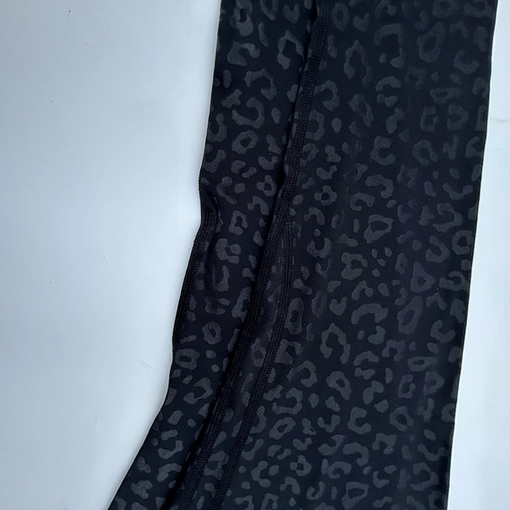 Pantaloni da Yoga per l'anca da donna Leggings per il Fitness pantaloni sportivi in Nylon morbido al tatto da donna collant atletici a vita alta da palestra da Jogging