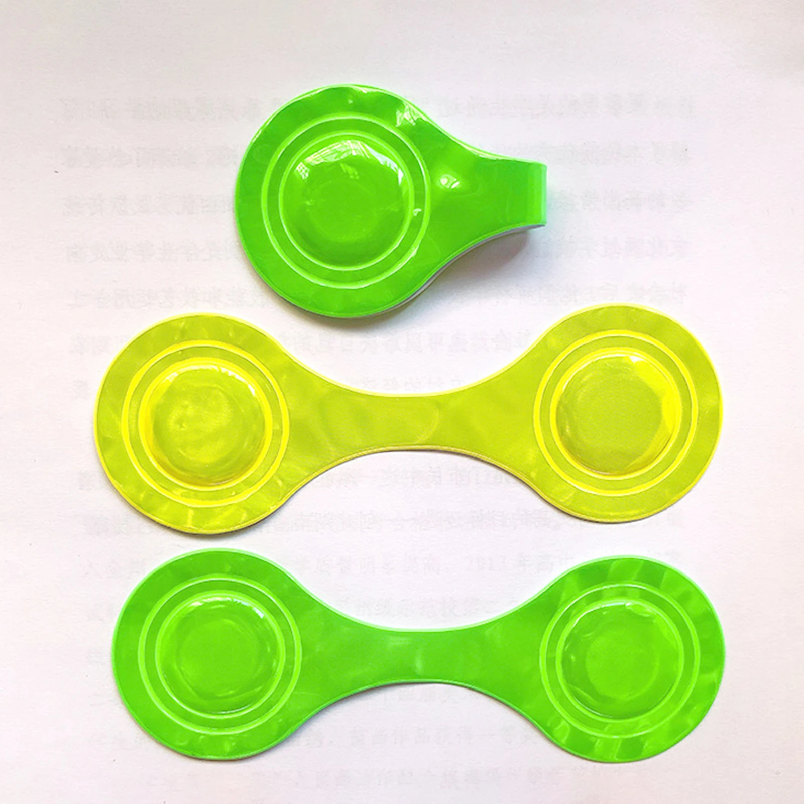 Рисунок 3 - светоотражающие магнитные зажимы для детских рюкзаков