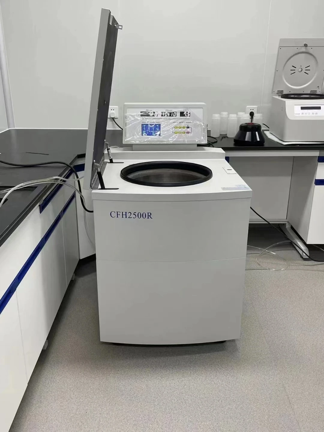 CFH2500R高速遠心分離機 25000r/min 大容量4000ml 血液バンク冷蔵庫遠心分離機に最適