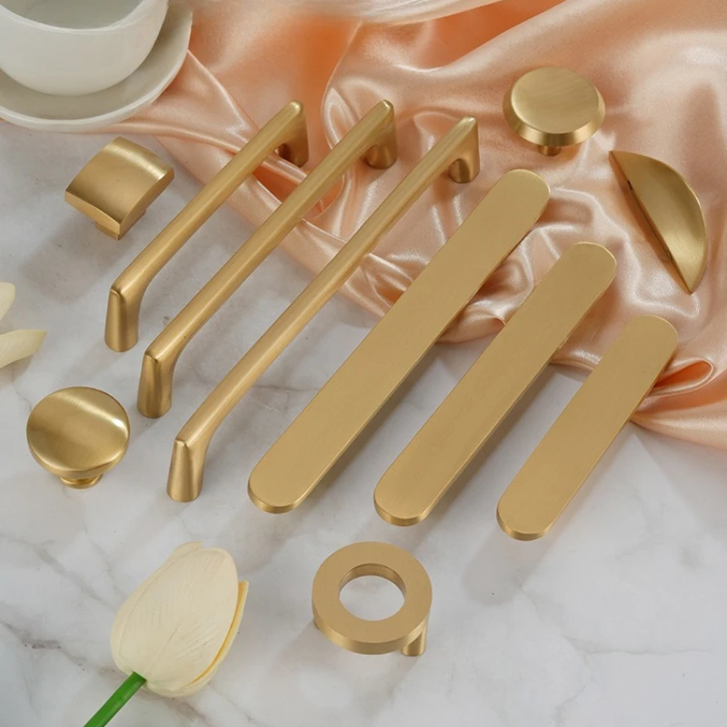 

Solid Brass Furniture Handles Golden Bedroom Wardrobe Cabinet Door Handles Kitchen Cabinet Drawer Handles Shoe Cabinets Pulls