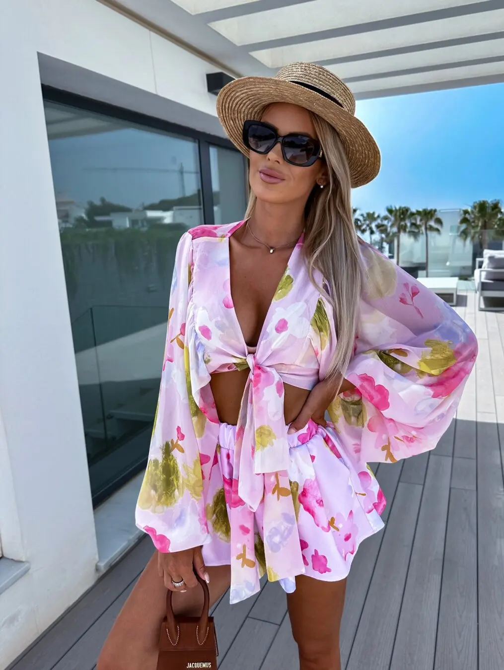 Summer deep V-neck beach style shorts suit Women\'s lantern sleeve loose jumpsuit Holiday Casual wear fashion print two-piece set