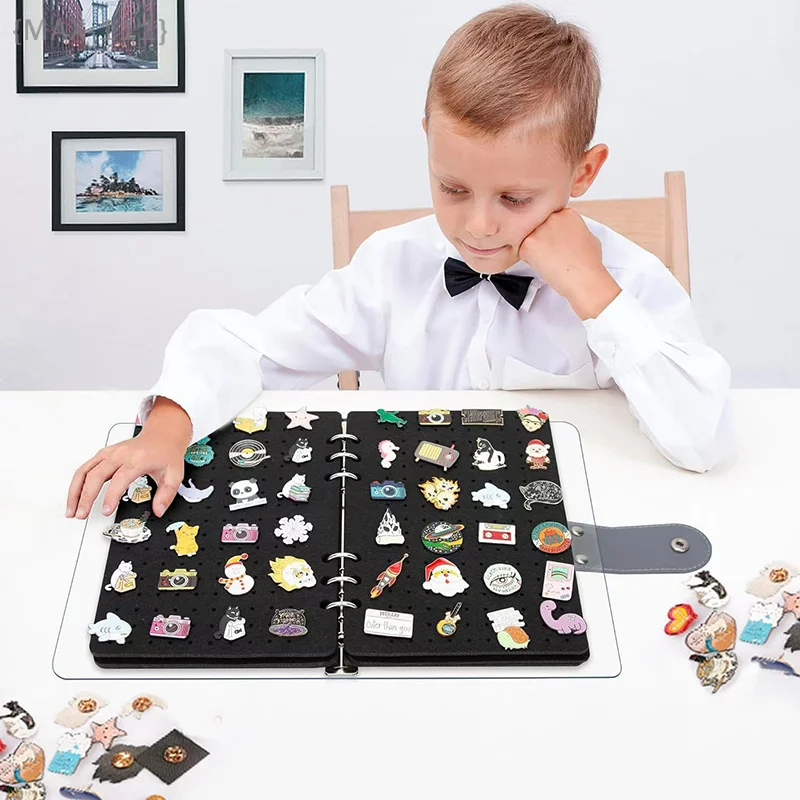 【لا】ألبوم دبوس التذكار - كتاب عرض بروش اللباد مع صندوق شارة معدنية لتنظيم وجمع السحر بنفسك