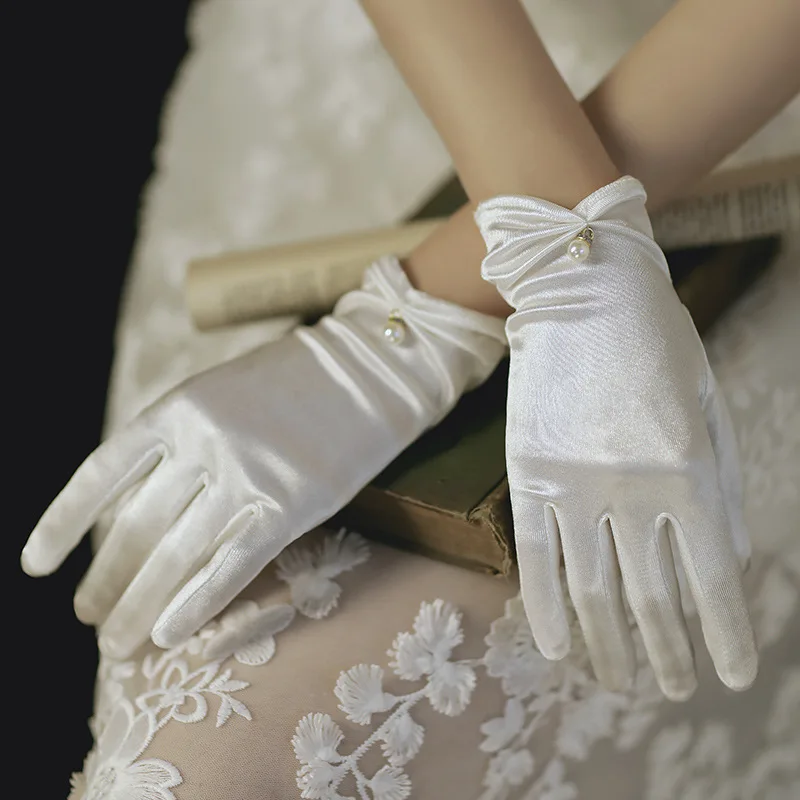 White Satin Wedding Dress Gloves Short Elegant Petal Pearl Bow Mesh Bridal Gloves Versatile Photo Accessories Pearl Retro