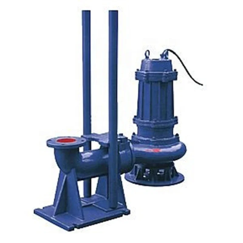 Wet well sewage submersible pump with duck foot elbow and automatic coupling