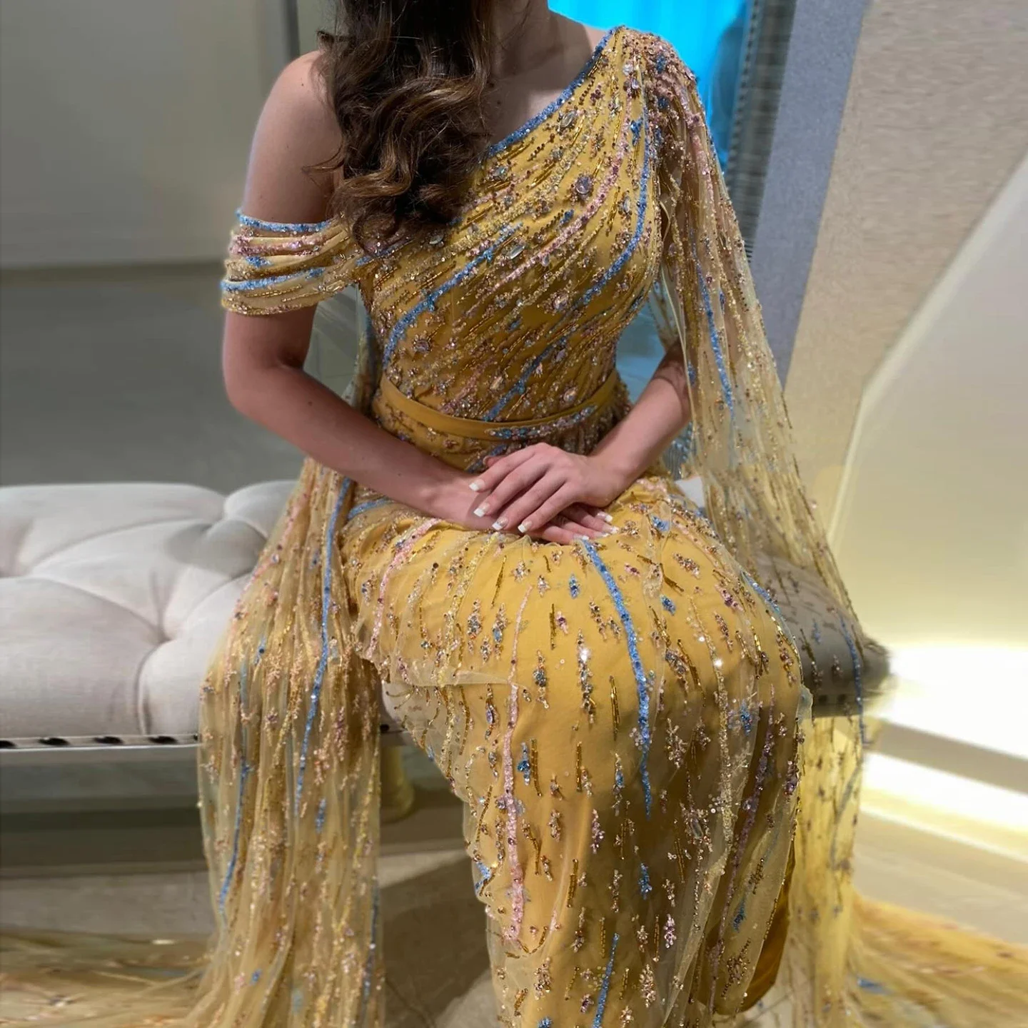 Vestido de Noite Simples e Elegante Amarelo Dourado Sharon Said, Um Ombro, para Convidada de Casamento, Festa Formal, Arábia Saudita SS423 Personalizado