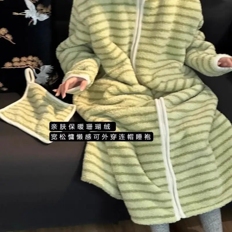 

Korean version Women's pajamas lazy vibe winter new model sweet stripe hooded Sleepwear robe coral fleece thicken homewear