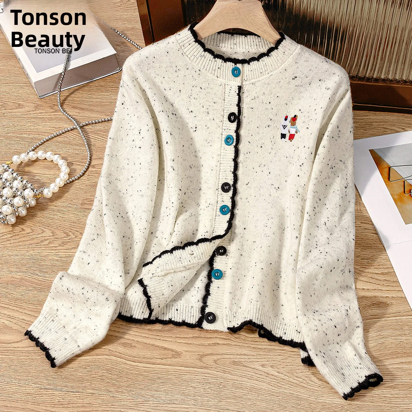 

Loose Fit Long Sleeve Knitted round Neck Top with Patchwork And Embroidery for Women Breathable Polyester Fiber Casual Style