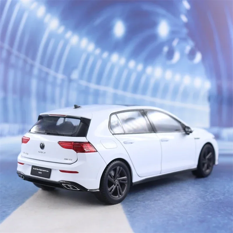 1:18 Volkswagen Golf R-Line 8th Generation High Simulation Diecast Car Metal Alloy Model Car gift collection decorative toy P66
