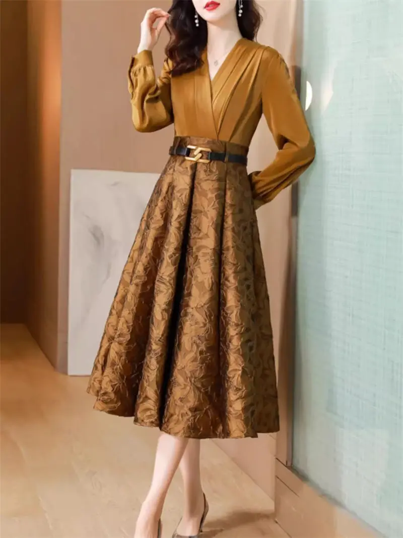 

Spring And Autumn Two Piece Dress For Women 2024 New Acetic Acid Satin Long Sleeved V-Neck Spliced High End Midi Dress Z4544