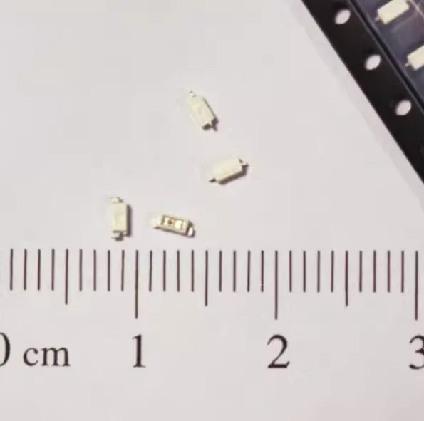 

LGY870-J2M1-1 215 3010 Боковая зеленая, желто-зеленая светодиодная подсветка дисплея