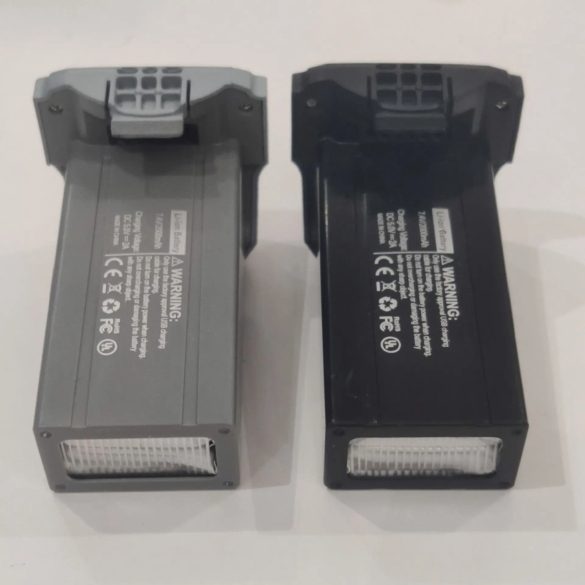 Batteria al litio originale per drone S185 Batteria agli ioni di litio nera/grigia da 7,4 V 2000 mAh