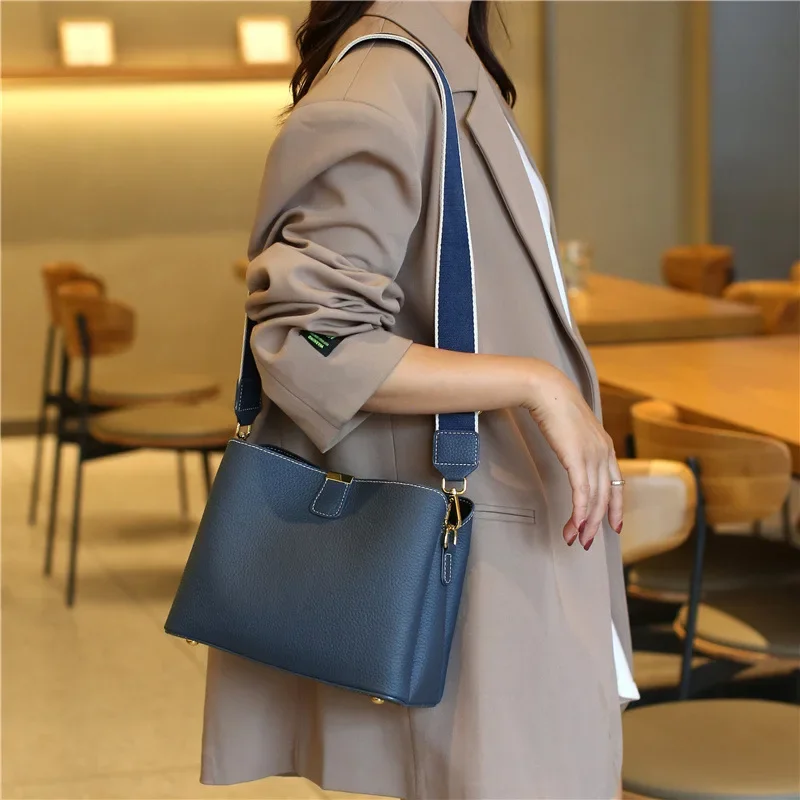 Women\'s Genuine Leather Bag New Luxury Crossbody Messenger for Girls Bucket Handbag Lady Fashion Casual Female Shoulder Bag