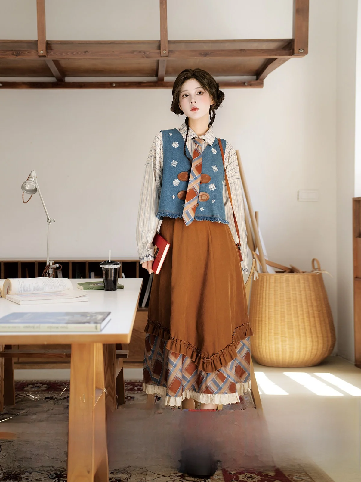 

Original Stripe Embroidered Denim Vest Skirt Set Women's irt f-length Skirt Autumn Collection by Luoxi Dongxiang
