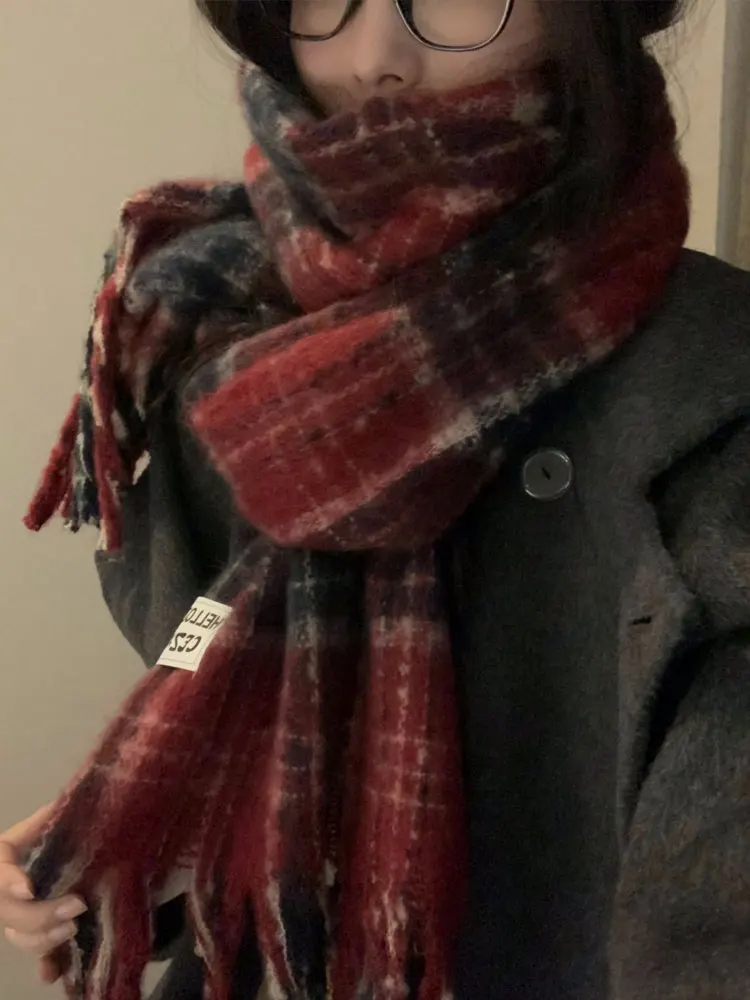 Sciarpa invernale rossa Thiened da donna coreana Sle Plaid Ne Warmer Sciarpa con punteruolo caldo per coppia per studenti e giovani