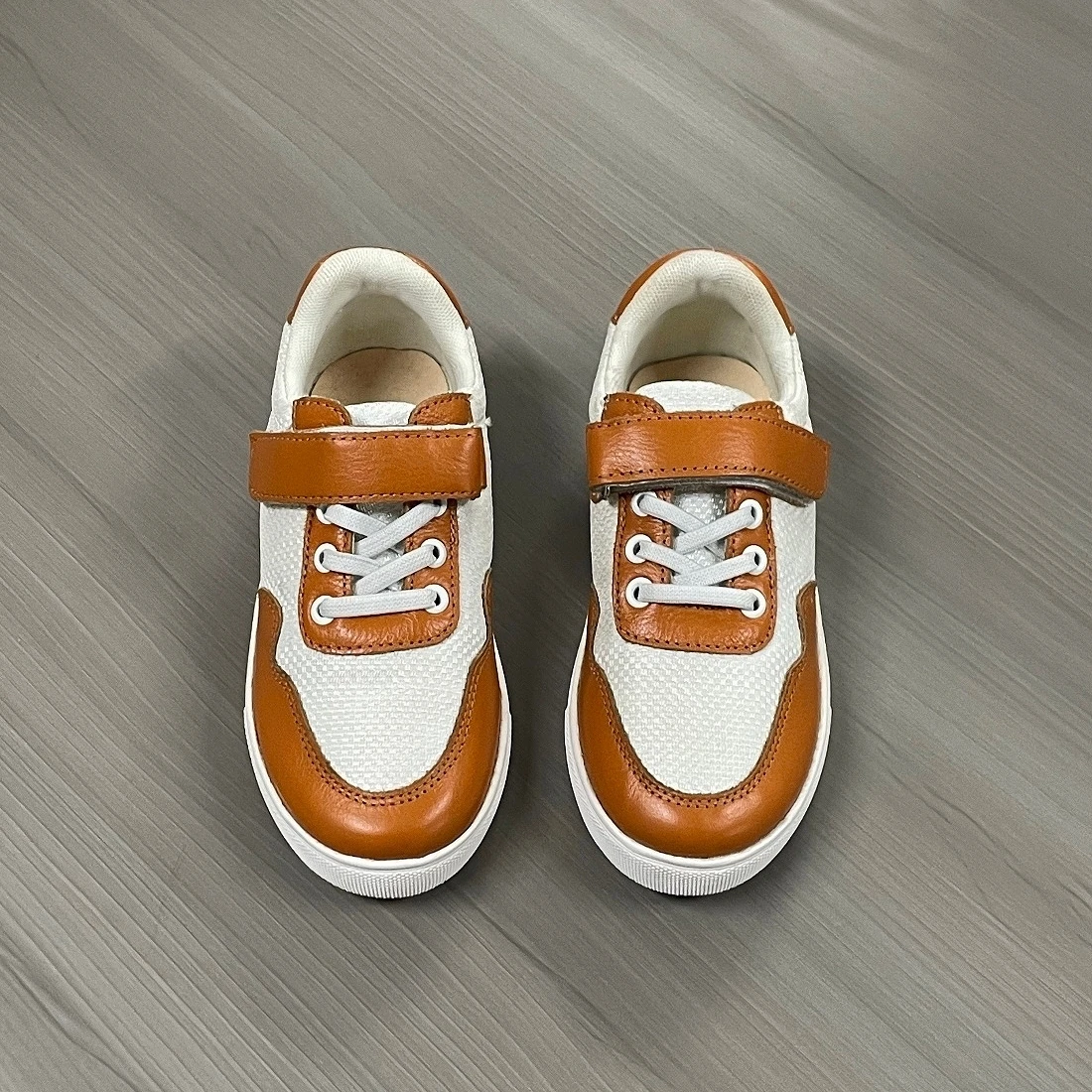 

Jinyu Boys' Board Shoes High Quality Leather Performance Outdoor Lightweight Playing Magic Tape Children's Shoes 3-16 Years