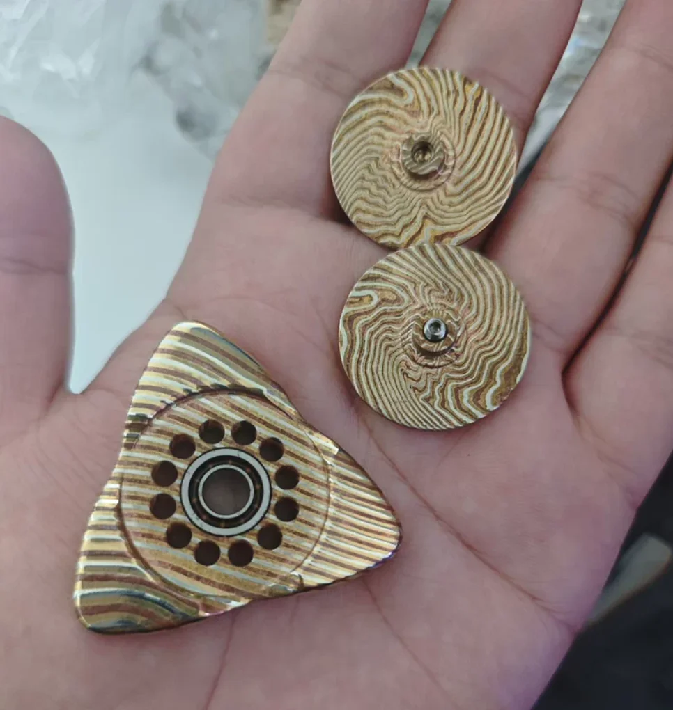 Giocattolo di decompressione fidget clone spinner EDC XL mokume usato