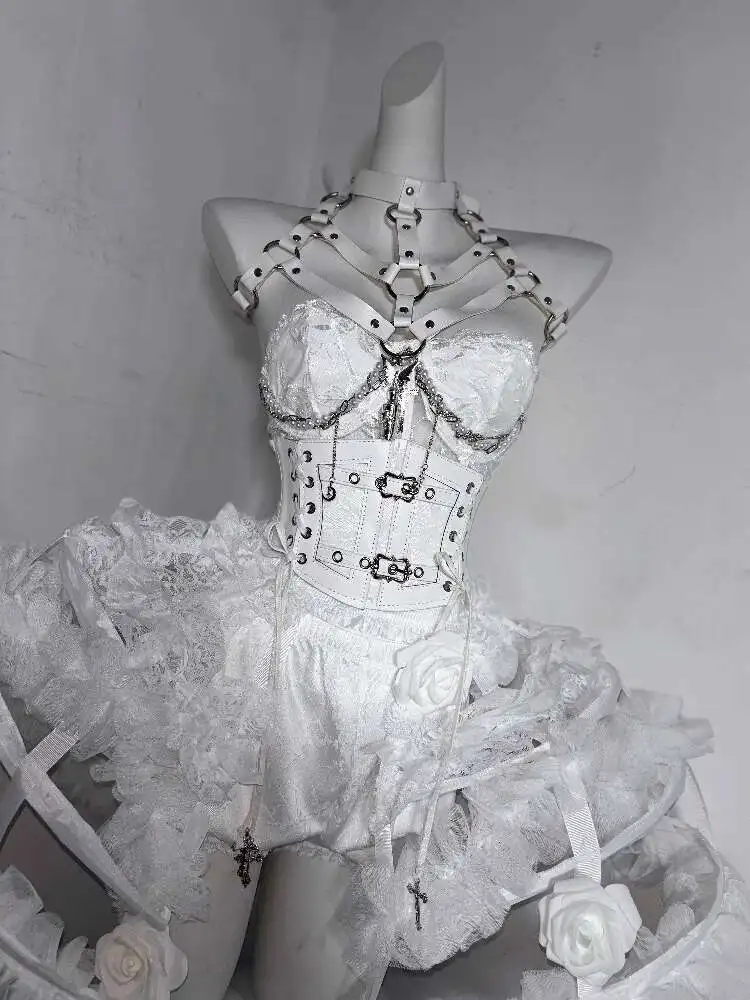 2025Schwere Handwerkskunst, handgefertigt, reinweißes Gothic-Fischgräten-Korsett + dreidimensionales Spitzen-Vogelkäfig-Kurzrock-Split-Kleid