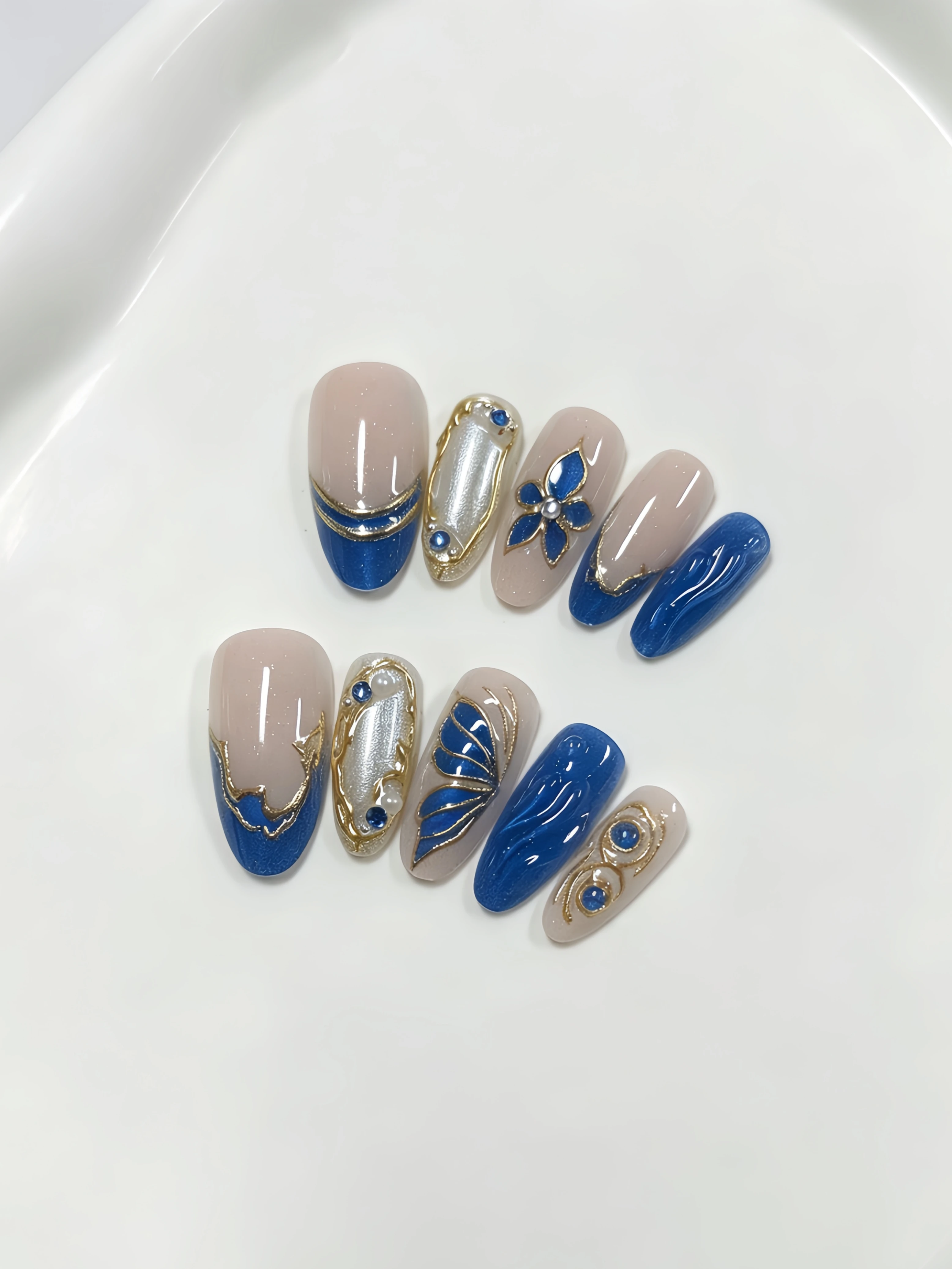 10-Piece Set of Transparent Klein Blue Hand-Painted Flower and Butterfly 3D Gold Line Niche Long Detachable Wearable Nails