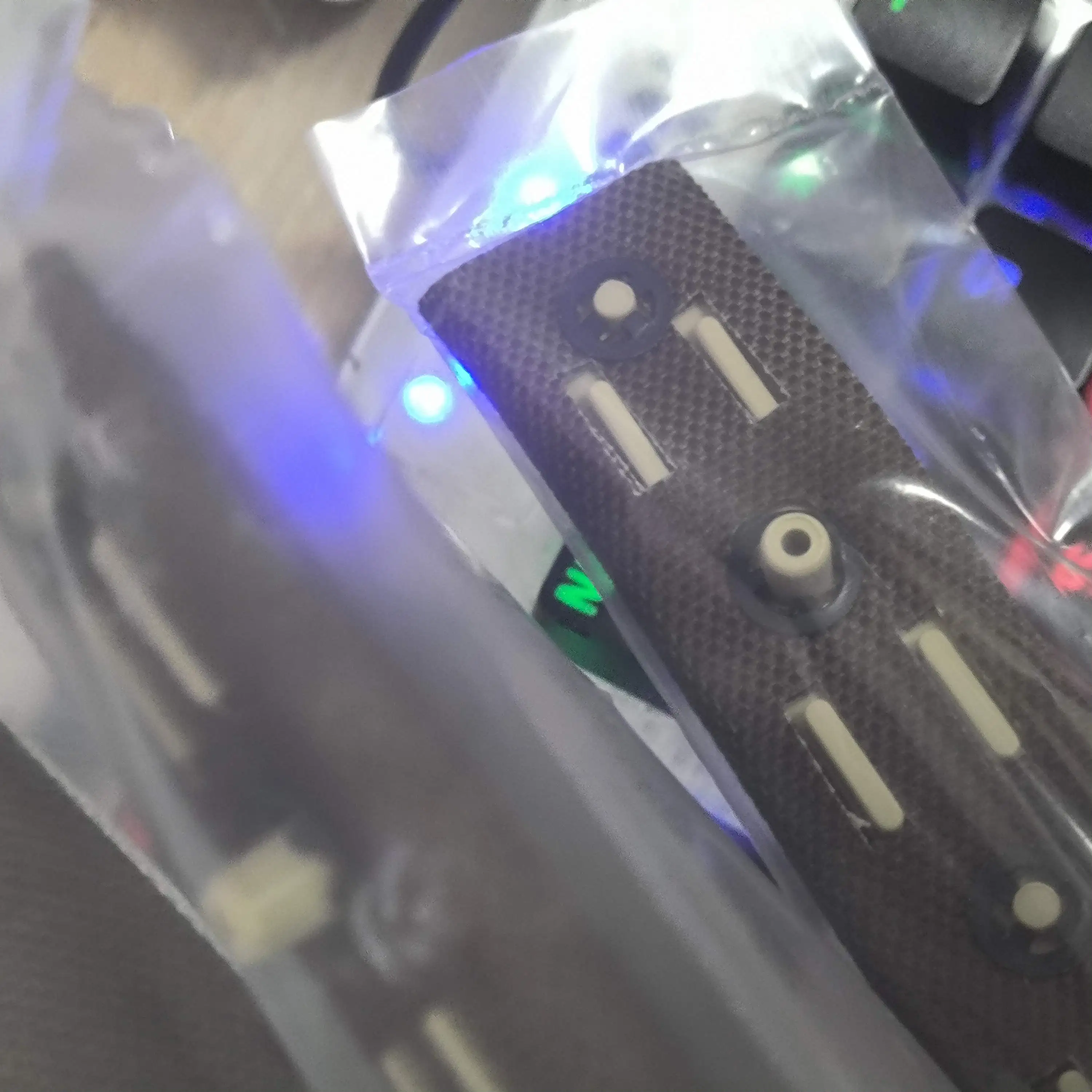 

302RV93050 FK-1150 Держатель масляной накладки для Kyocera P2040 P2235 P2335 M2040 M2135 M2235 M2540 M2635 M2640 M2735 M2835