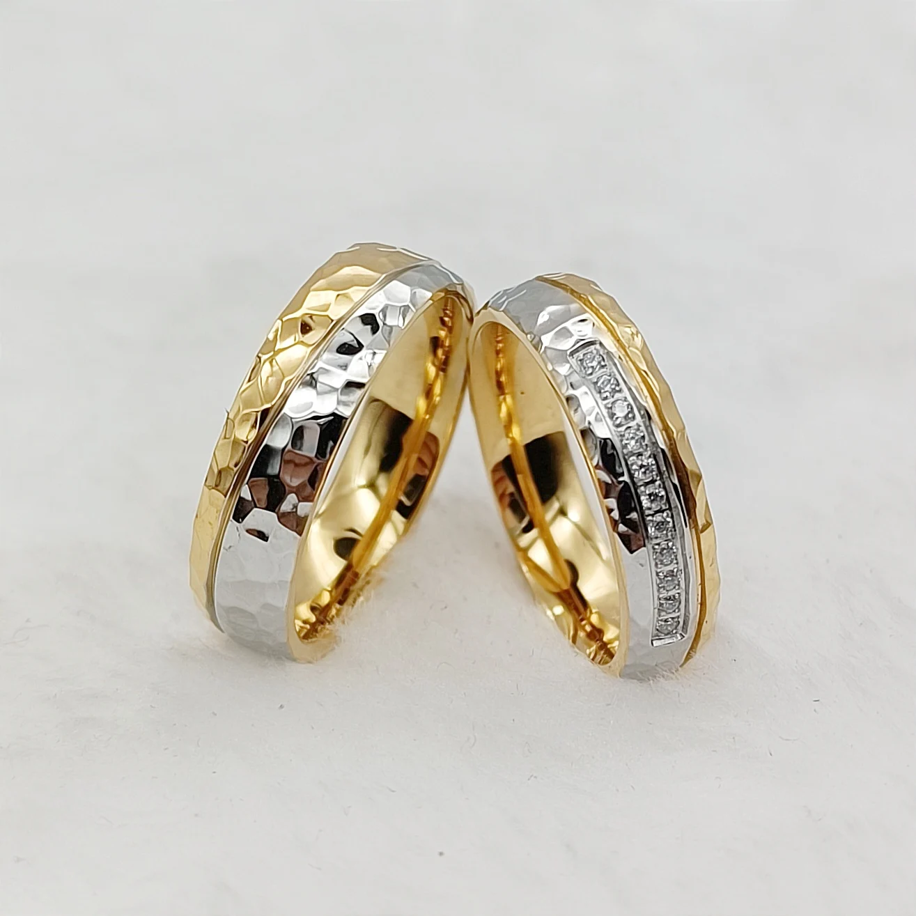 Wholesale Promise Wedding Rings Sets for Couples Western Hammered 24k Gold Plated Titanium Fashion Jewelry Marriage Lover\'s Ring