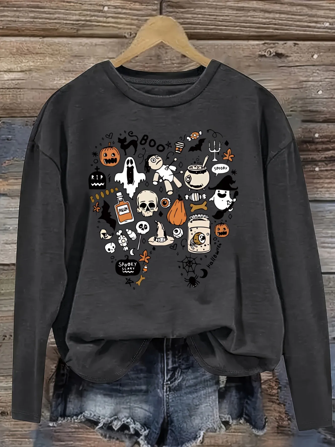 Women's Casual Long Sleeve Crew Neck T-Shirt Halloween Themed Heart Shape Print Design, Round Neck Women's Clothing, Machine Washable, Slightly Elastic, Loose Fit, Spring Autumn Winter Women's T-Shirt, Halloween Costume Outfit