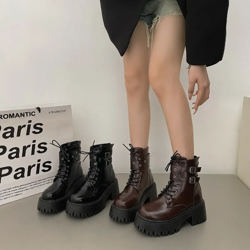 

2025 New Modern Boots Woman Shoes Gothic Metal Decoration Boots Women Heels Sexy Chain Chunky Heel Platform Footwear