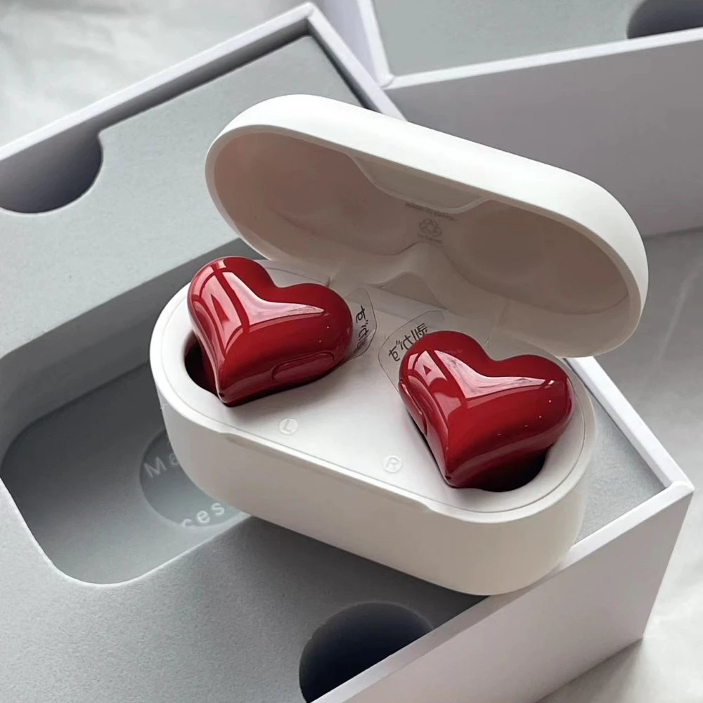 TWS headphone Bluetooth tanpa kabel, Earphone bentuk hati kualitas tinggi, earbud hati, hadiah untuk perempuan, Earphone wanita