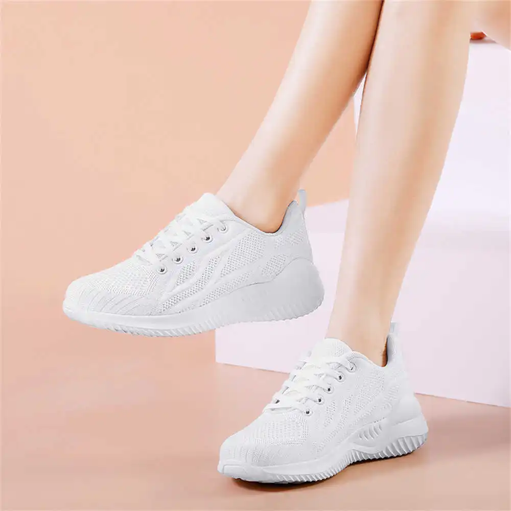 Tênis Feminino de Luxo com Sola Grossa e Bico Redondo, Calçado Esportivo de Alta Qualidade para Enfermagem, Loafer Sneaker Primavera, Kit de Exercício