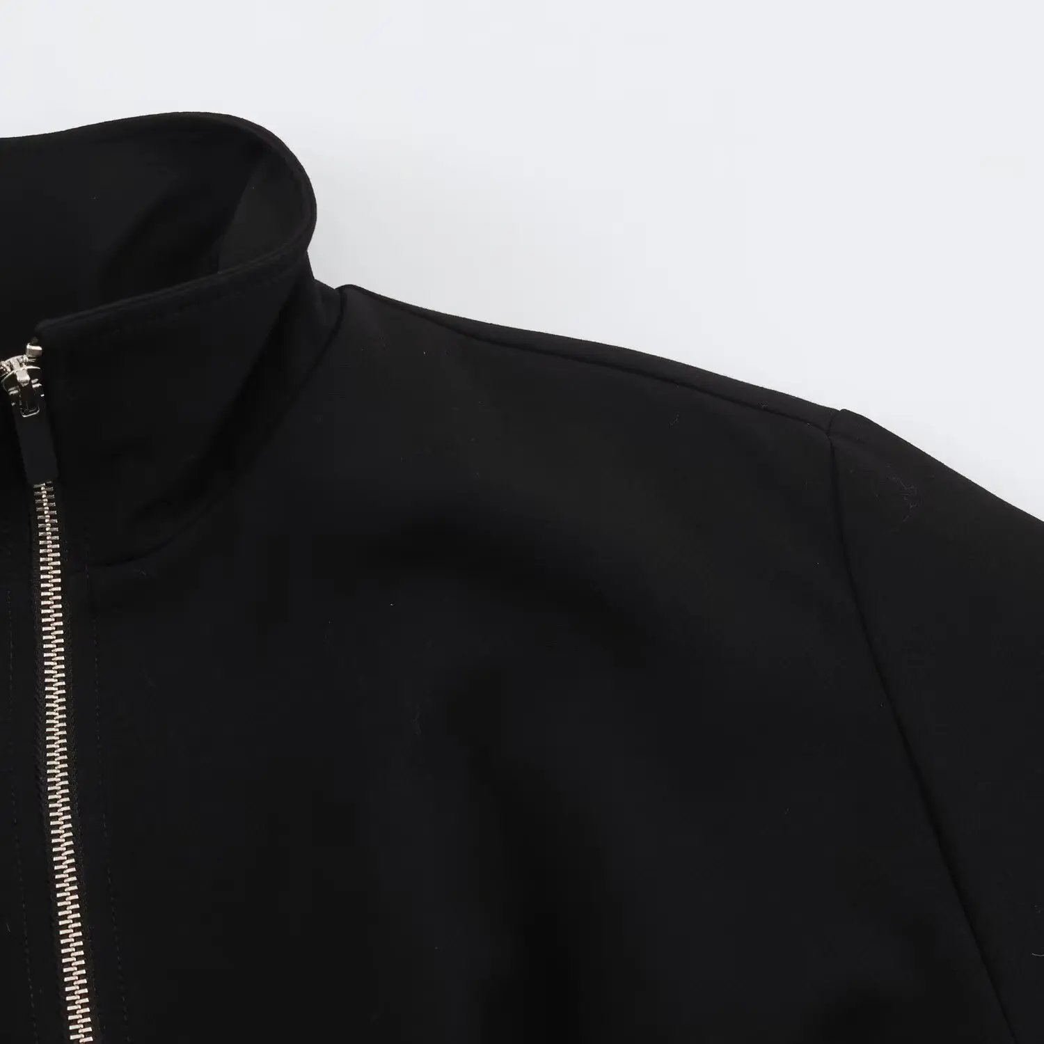 KONDALA Damen Trendige Lässige Stehkragen-Jacke Minimalistische Pendler-Jacke mit Plissiertem Saum und Reißverschluss 2026 Herbst Vielseitige Jacken – Detail 22