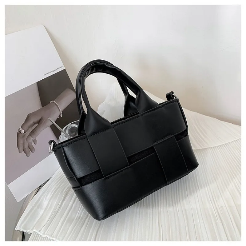 

Вязаная ручная сумка-ведро, женская сумка, тренд 2026, новая весенняя модная текстурированная сумка через плечо на одно плечо